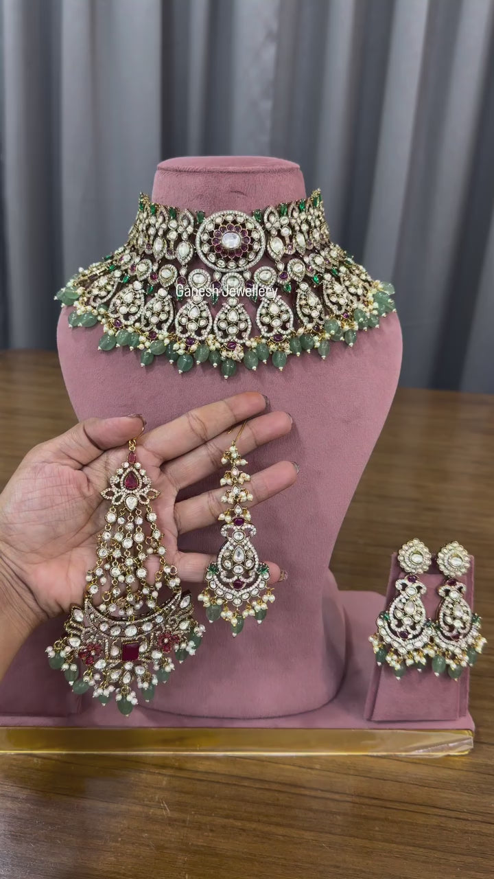 Mehendi-Ready Emerald-White Kundan Polki Choker Set with Maang Tikka