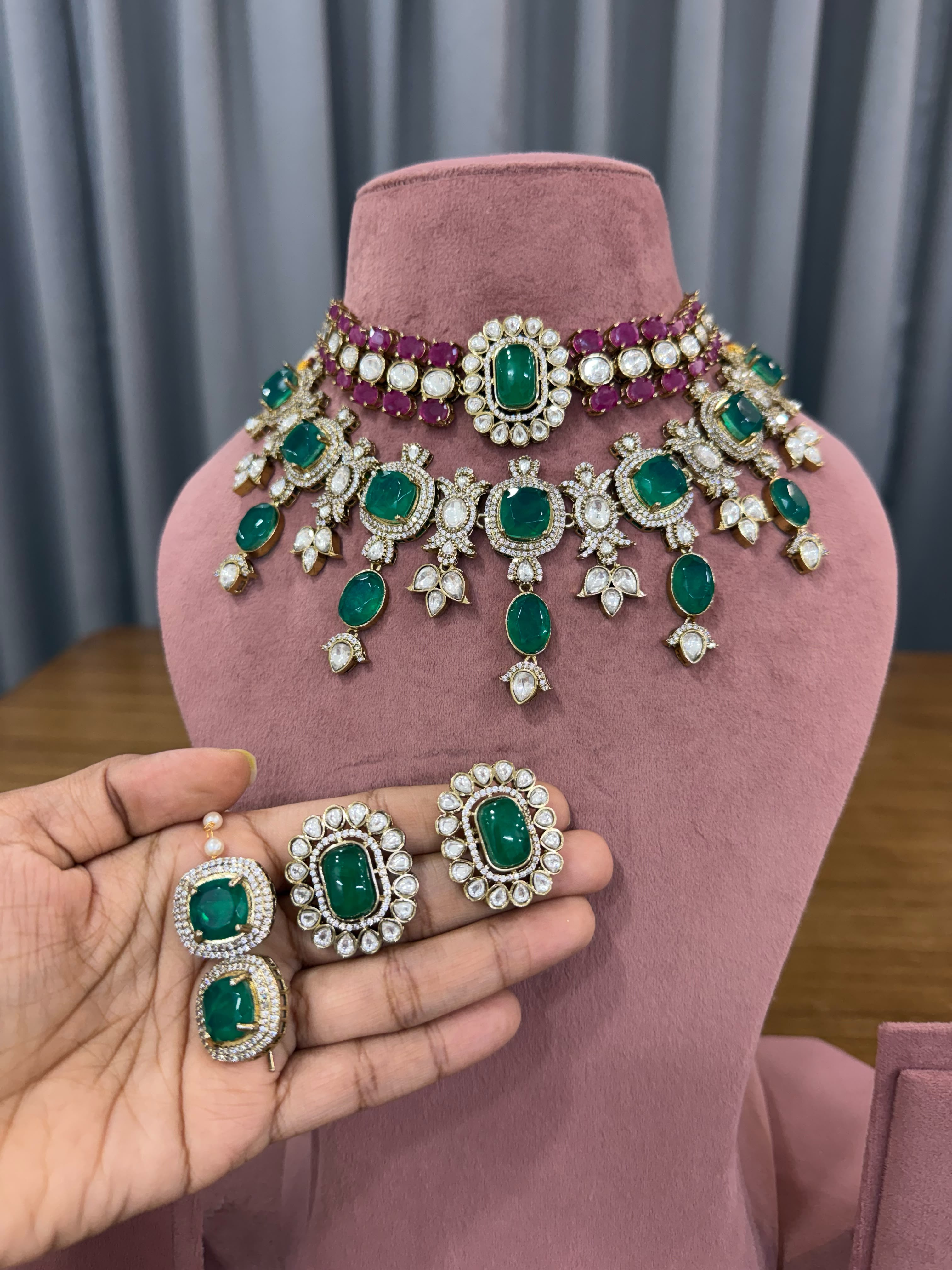 Emerald Green Bridal Kundan Polki Choker Jewellery Set for Brides