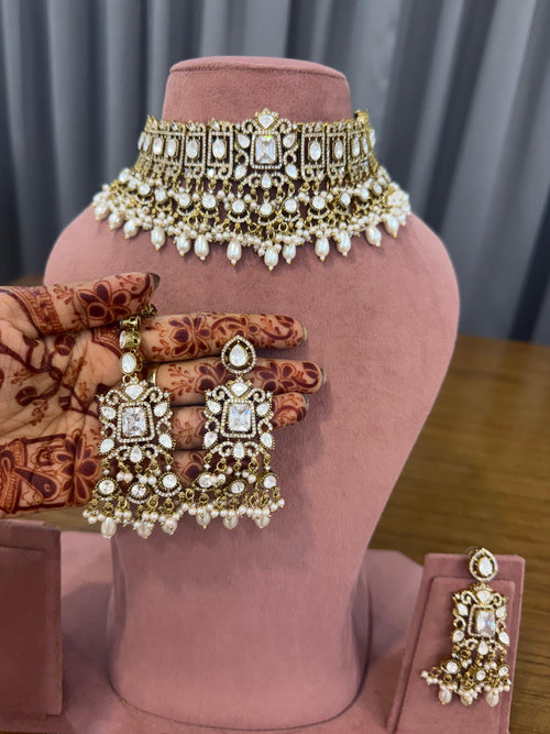 Bridal Kundan Polki choker jewellery set with pearl earrings