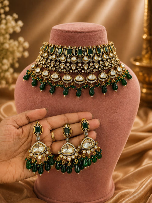 Emerald green bridal Kundan choker with matching earrings