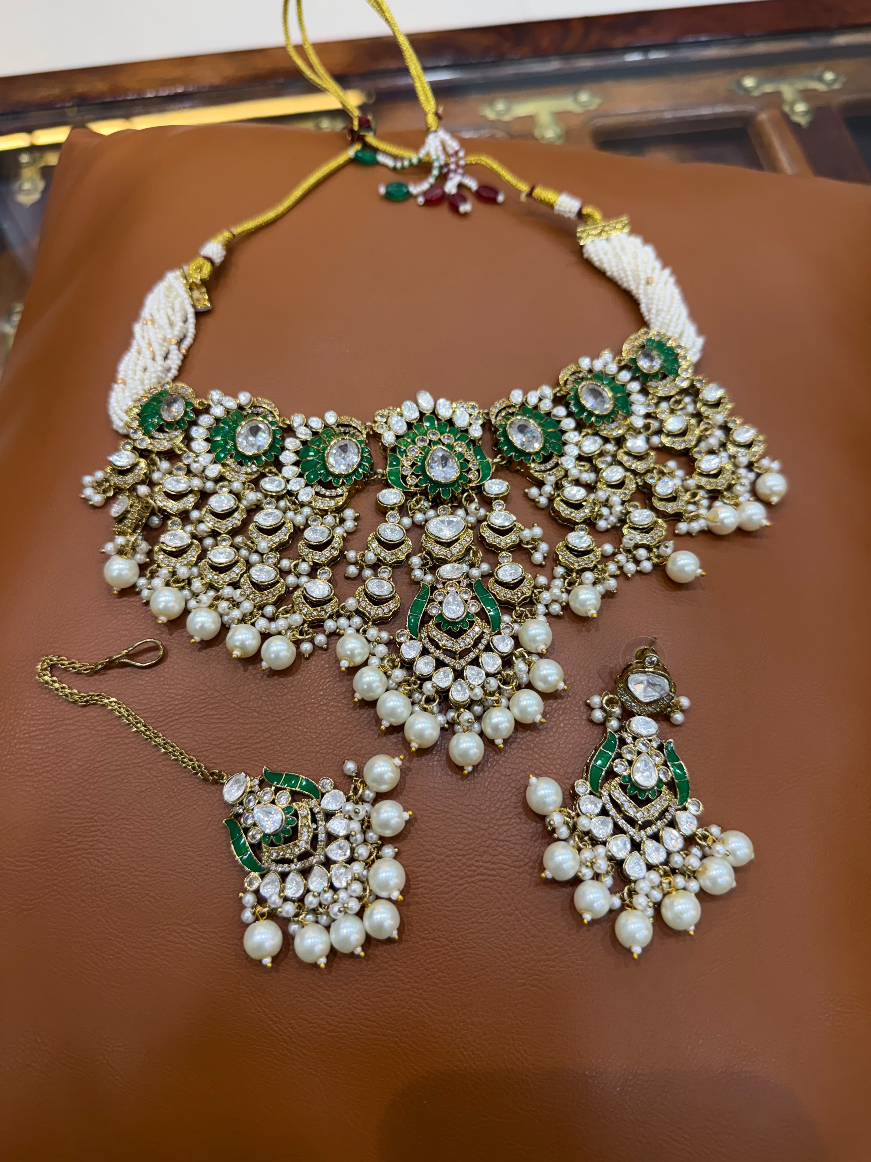 Emerald Green Bridal Kundan Polki Choker Jewellery Set with Pearl Earrings